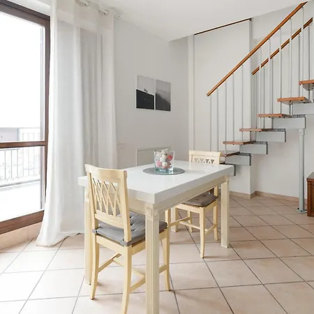 Guesthost - Spacious 600 Mt To Metro M3 Comasina Apartamento *