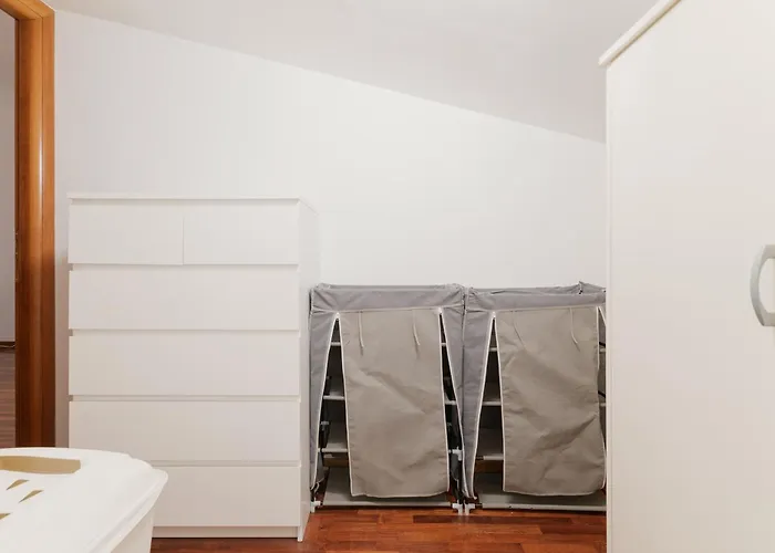 Apartment Guesthost - Spacious 600 Mt To Metro M3 Comasina Milan
