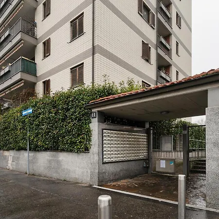 Apartamento Guesthost - Spacious 600 Mt To Metro M3 Comasina