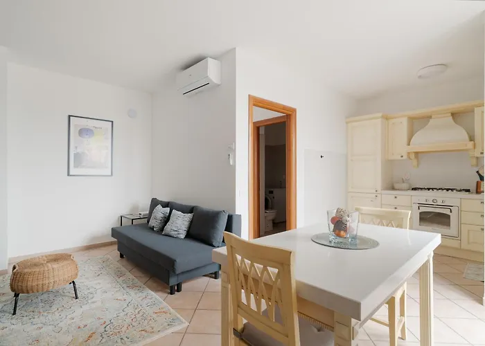 Apartment Guesthost - Spacious 600 Mt To Metro M3 Comasina