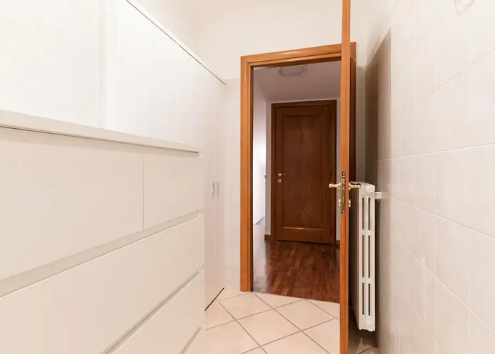 Guesthost - Spacious 600 Mt To Metro M3 Comasina Apartment Mailand